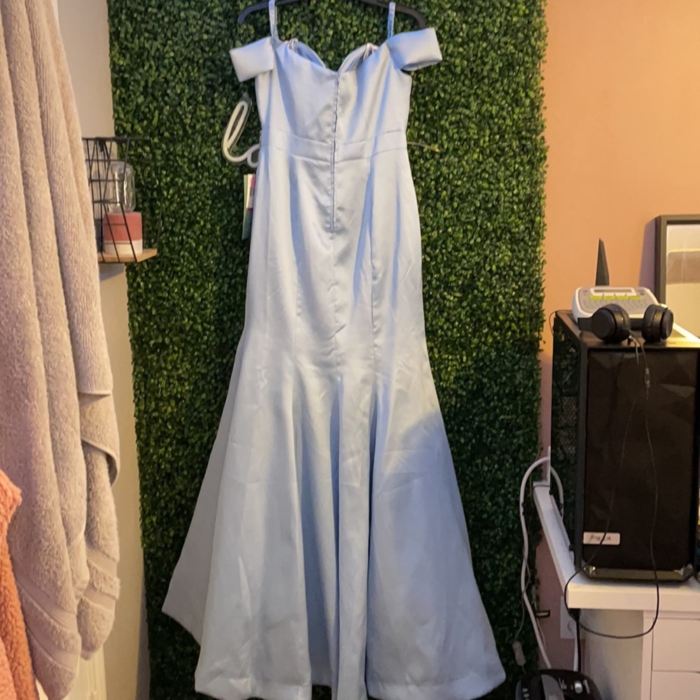 Light blue mermaid prom dress!! - Picture 4 of 7